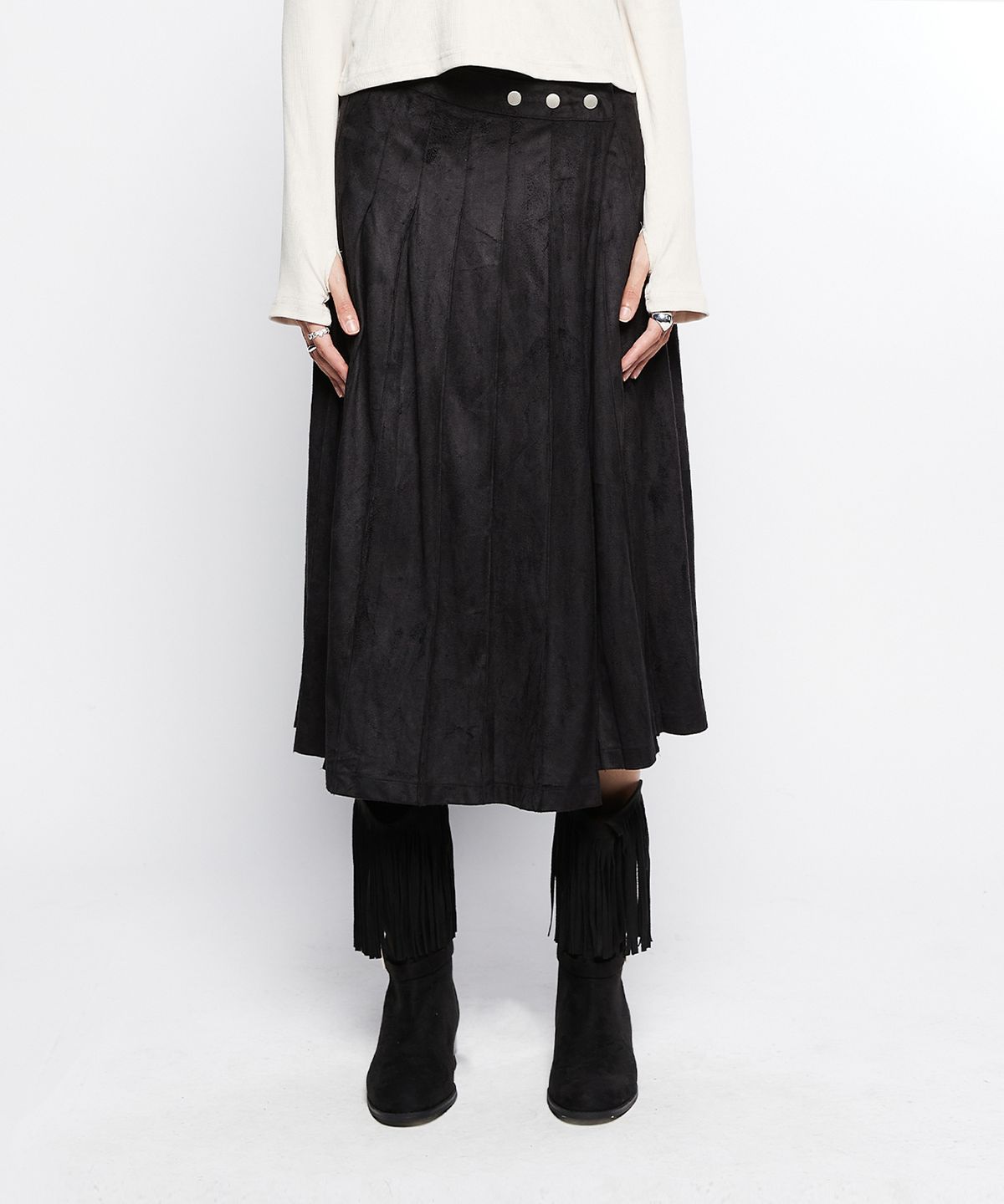 라티젠(LARTIGENT) L7 PLEATED WRAP SKIRT(BLACK)