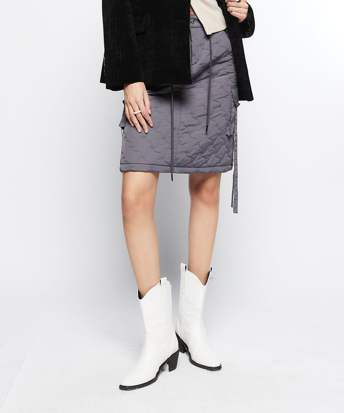 라티젠(LARTIGENT) L7 QUILTING SKIRT(CHARCOAL)