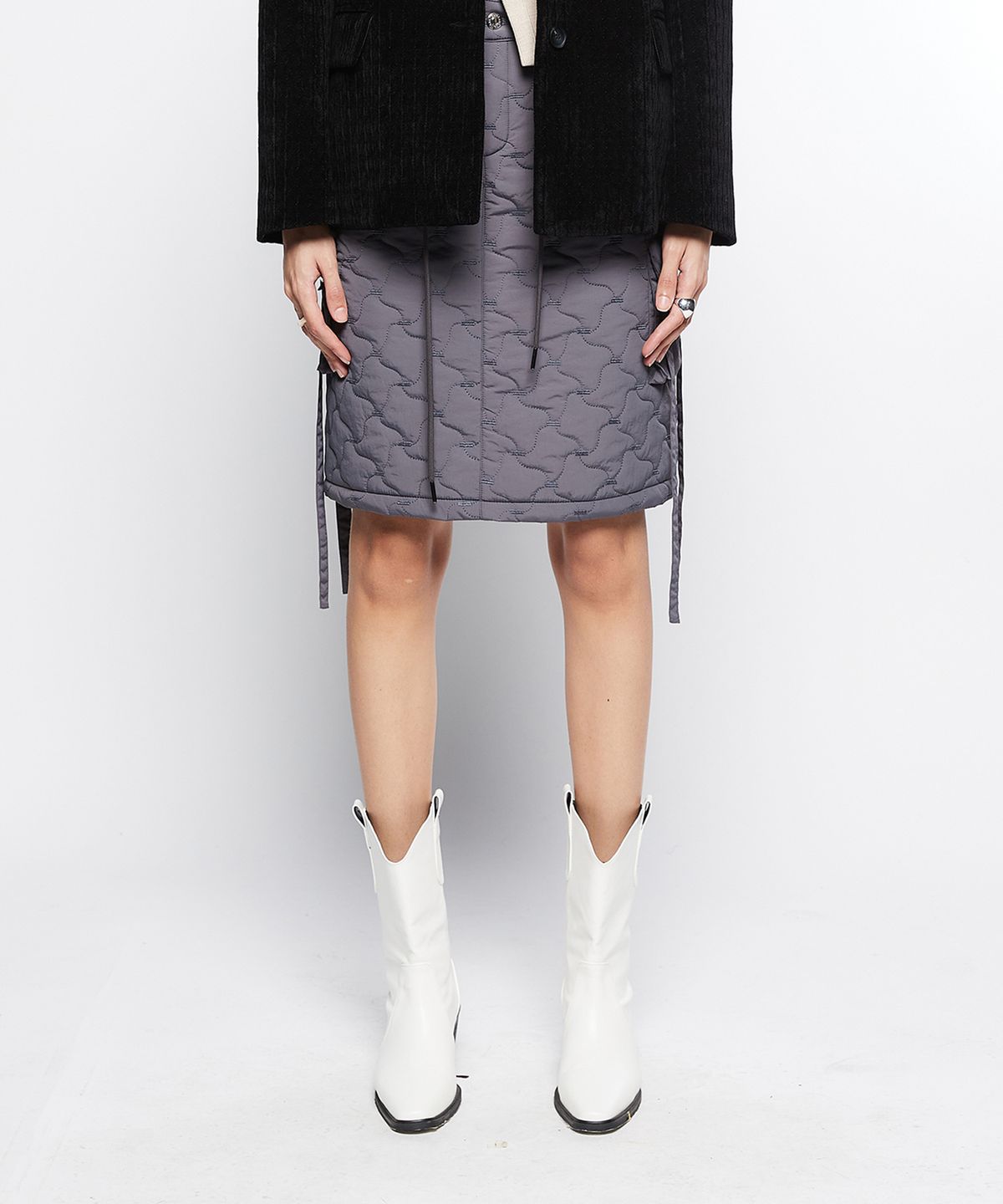 라티젠(LARTIGENT) L7 QUILTING SKIRT(CHARCOAL)