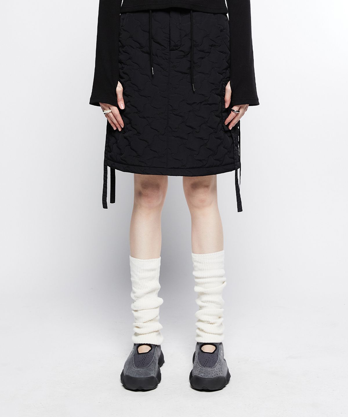 라티젠(LARTIGENT) L7 QUILTING SKIRT(BLACK)