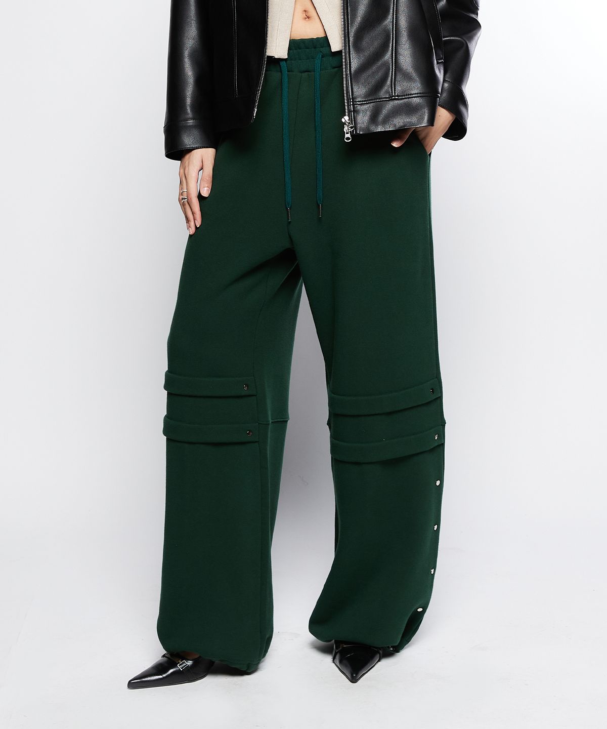 라티젠(LARTIGENT) L7 LOGO SWEATPANTS(GREEN)