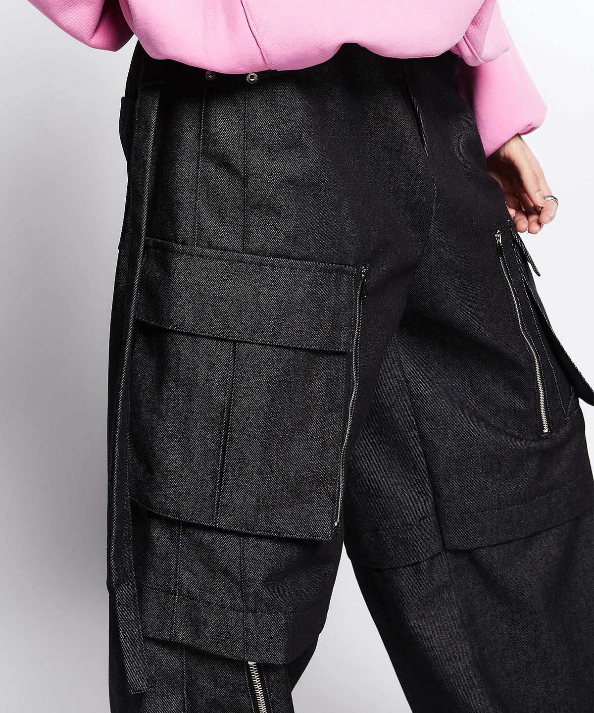 라티젠(LARTIGENT) L7 WIDE POCKET PANTS(BLACK)