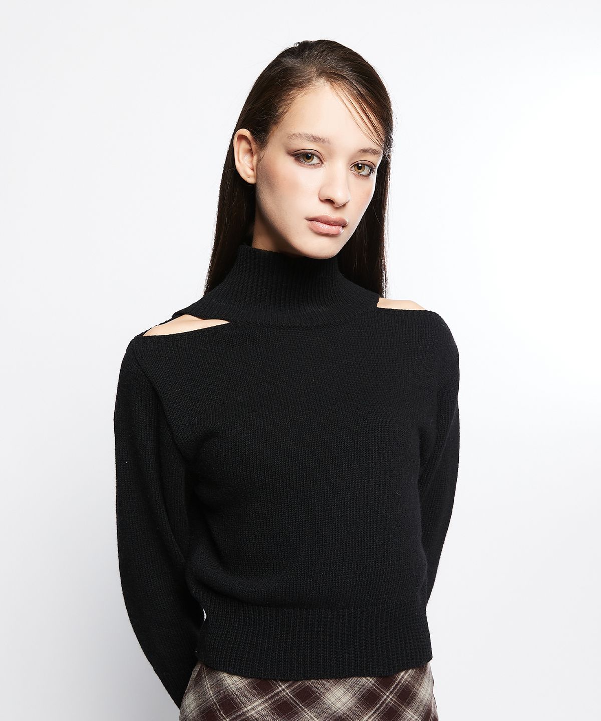 라티젠(LARTIGENT) L7 OPEN SHOULDER KNIT(BLACK)