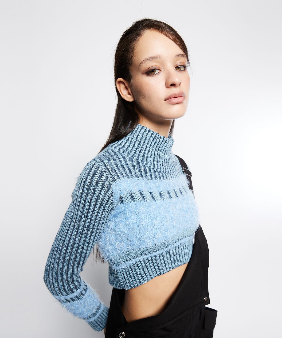 라티젠(LARTIGENT) L7 COLORBLOCK KNIT BOLERO(NAVY)