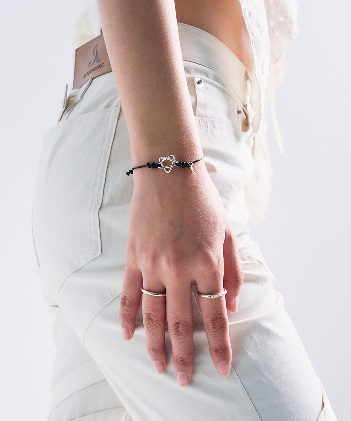 센티멍(SENTIMENTS) NO.406 STAR LOGO KNOT BRACELET