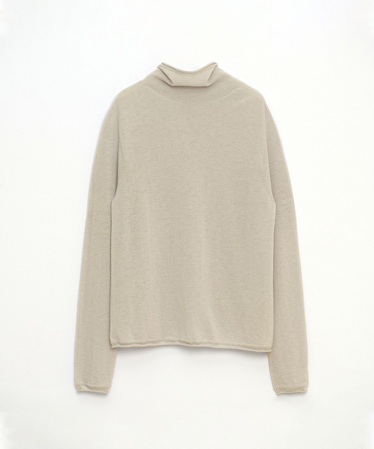 셀리테일즈(CELITAILS) WOOL WHOLEGARMENT TURTLENECK_BEIGE
