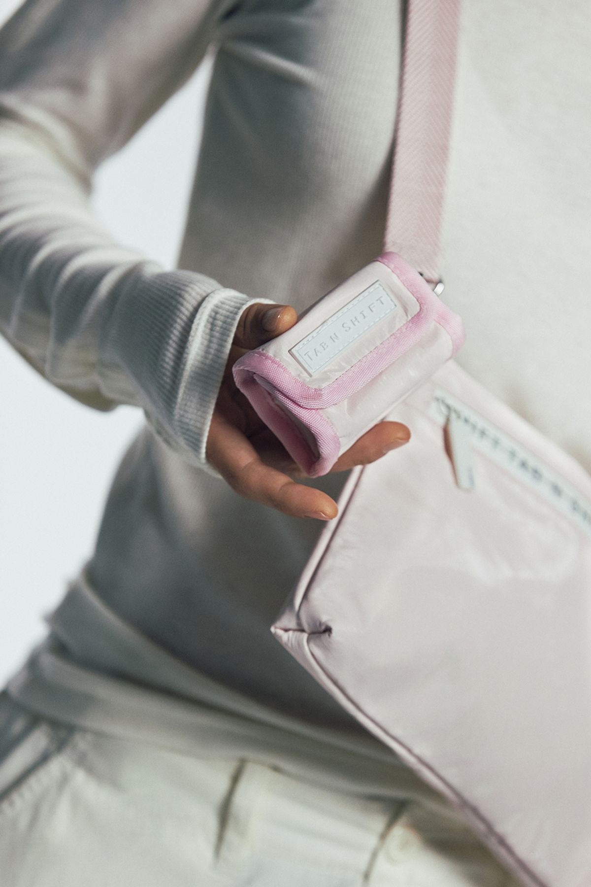 탭앤쉬프트(TAB N SHIFT) Sister Bag Pouch Set - Pink
