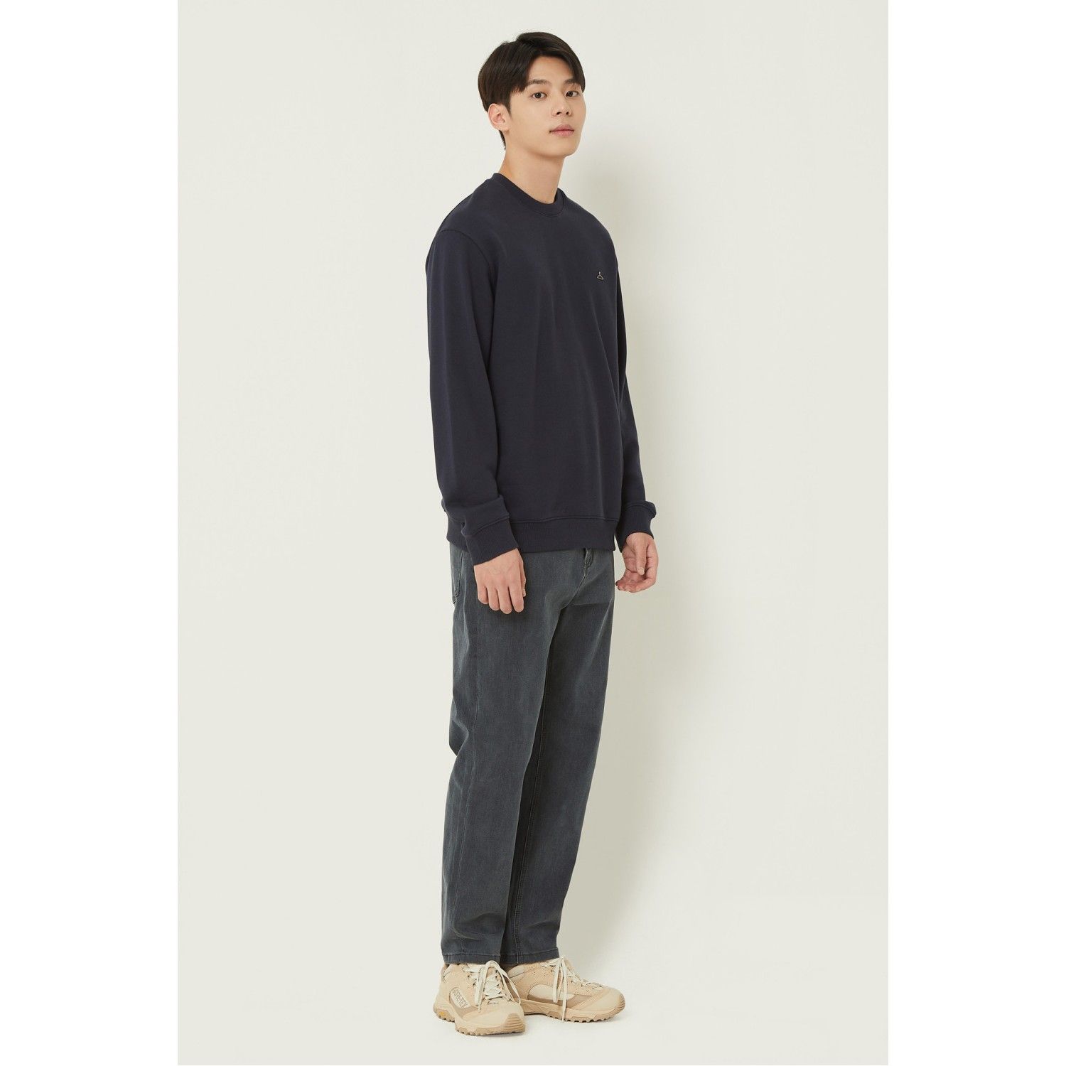 MUSINSA公式 | EPIGRAM Suede wappen solid sweatshirt