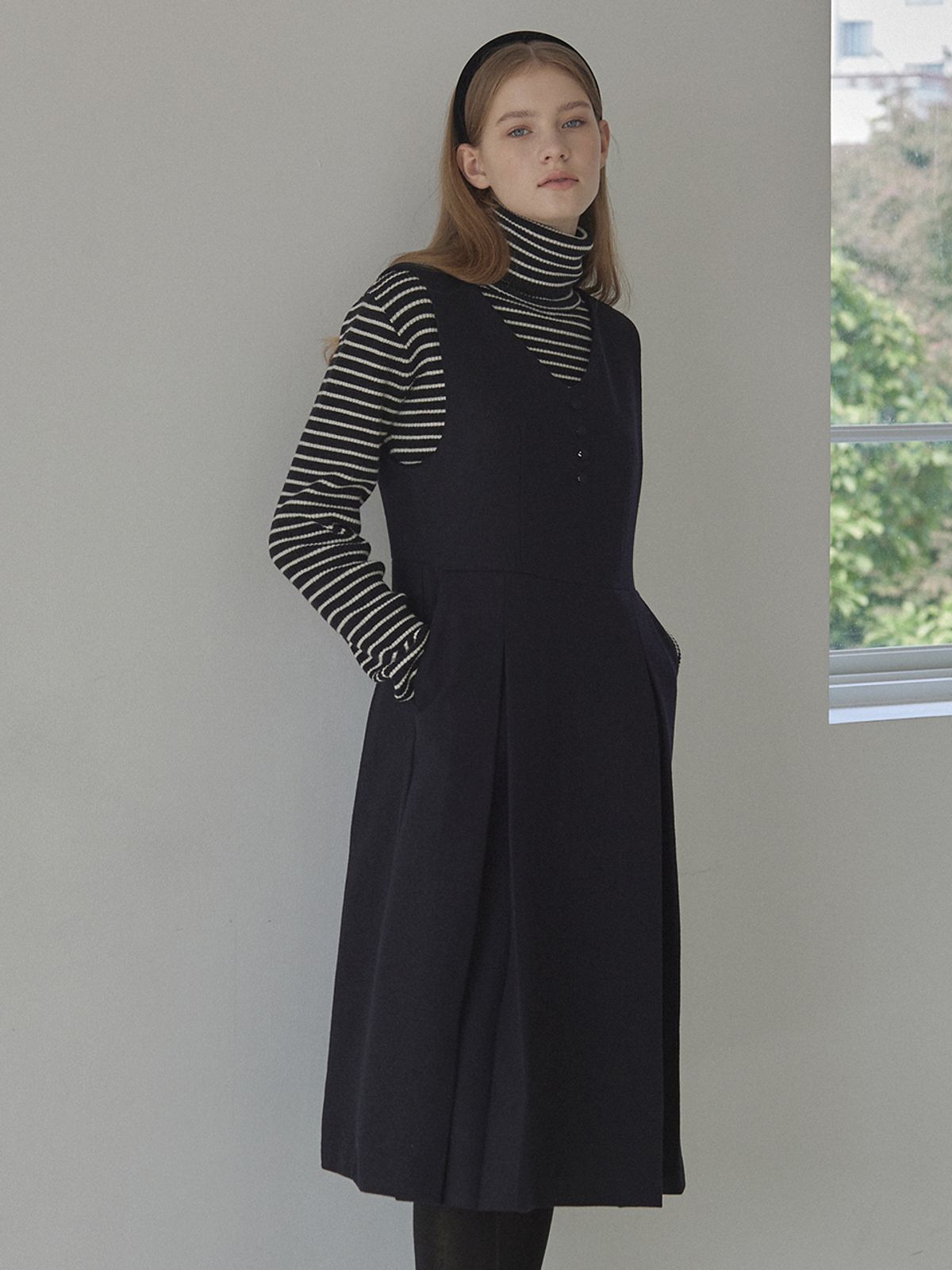 논로컬(NONLOCAL) Wool Blend Pleats Dress - Navy