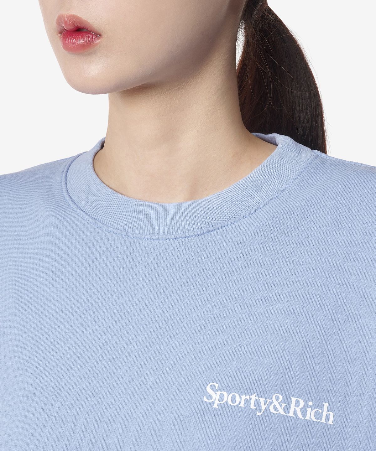 스포티앤리치(SPORTY&RICH) 헬스 이즈 웰스 크루넥 맨투맨 - 라이트 블루 / CRAW2350PW