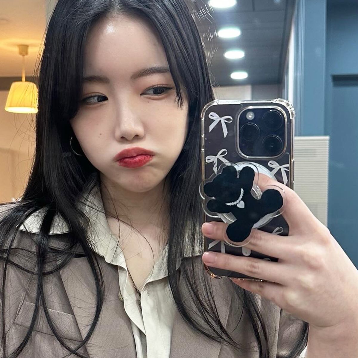 일육팔센치케이스(168CM) 아이폰 맥세이프 그립 스마트톡 거치대 블랙 베어