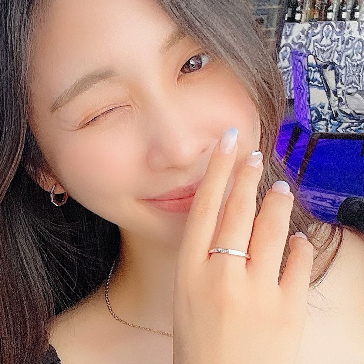 매즈믹(MEZMIC) 화이트 8각 925 스털링 실버 귀걸이