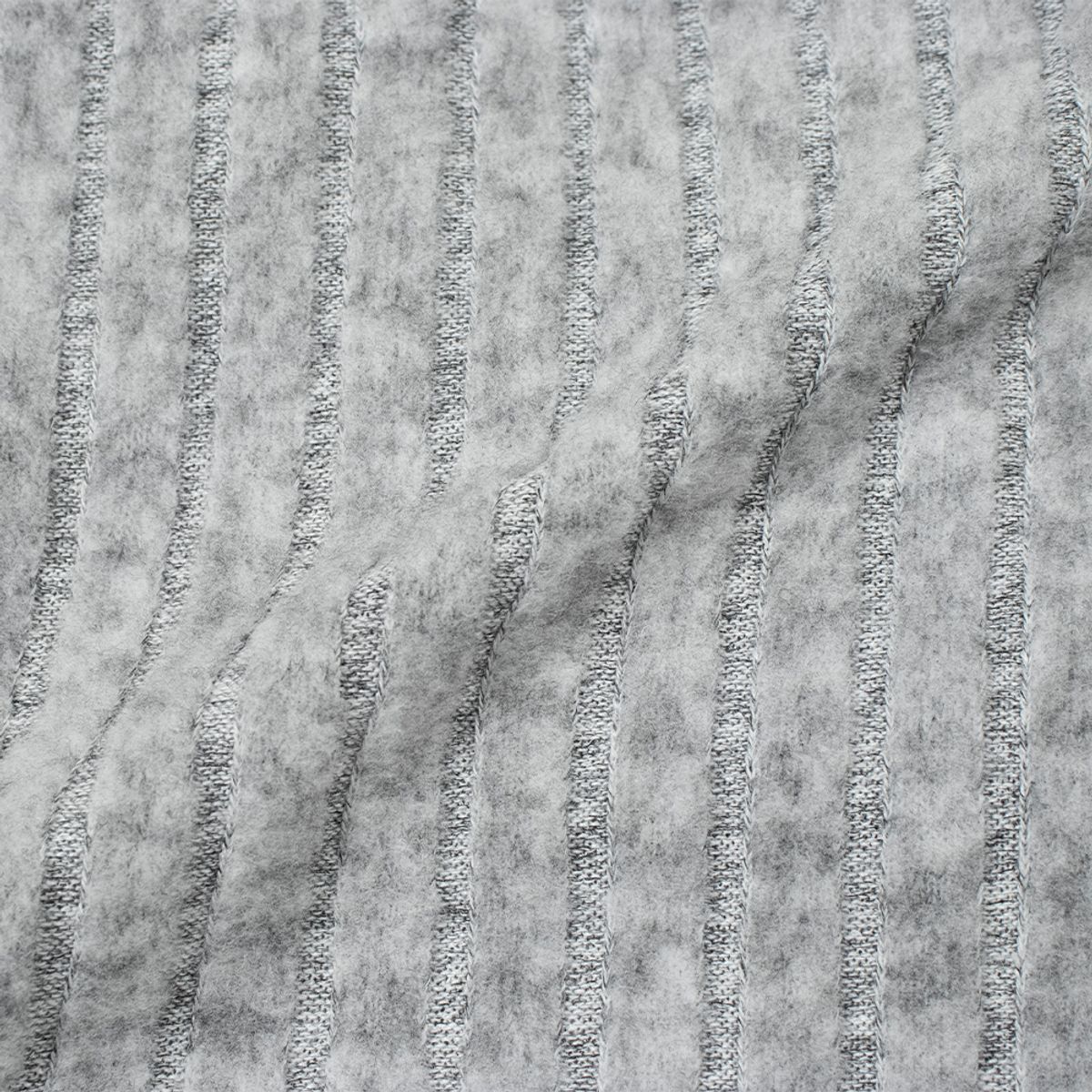 모아(MOAA) 크롭 홀터넥 레이어드 가디건 (GRAY)