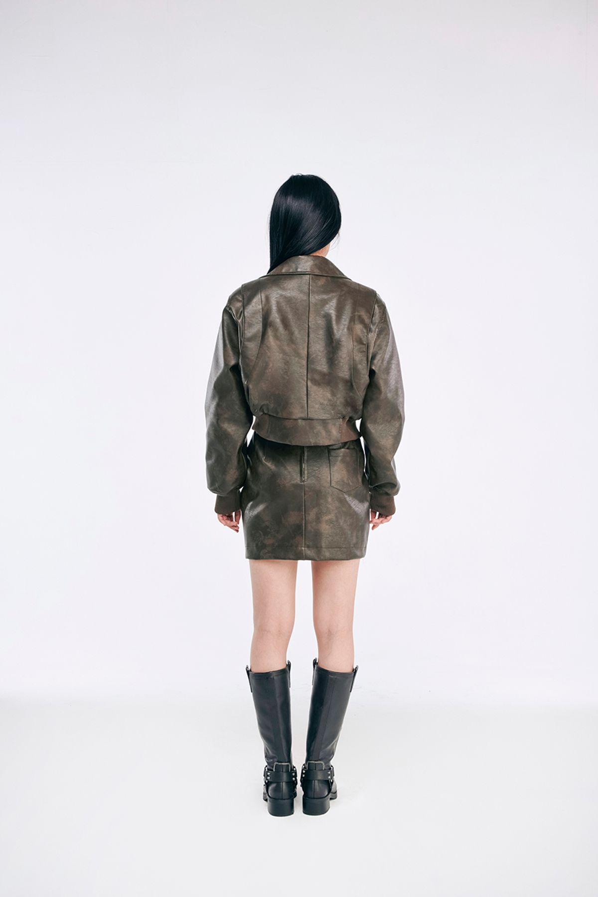카프리슈(CAPRICIEUX) Amber leather skirt (khaki)