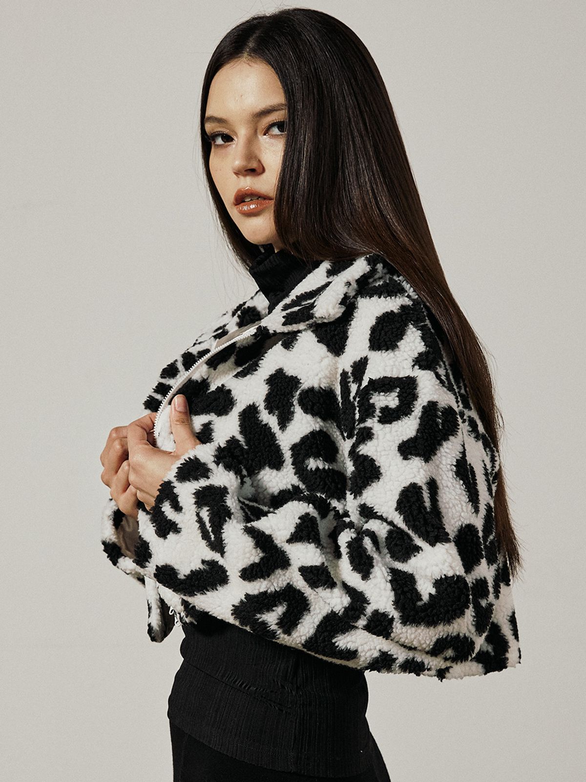 키티포터리(KITTY POTTERY) REOPARD CROP COLOR JACKET [WHITE]