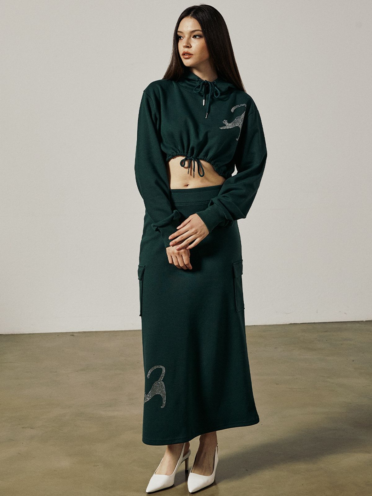 키티포터리(KITTY POTTERY) SYMBOL CAT HOTFIX CARGO SKIRTS [GREEN]