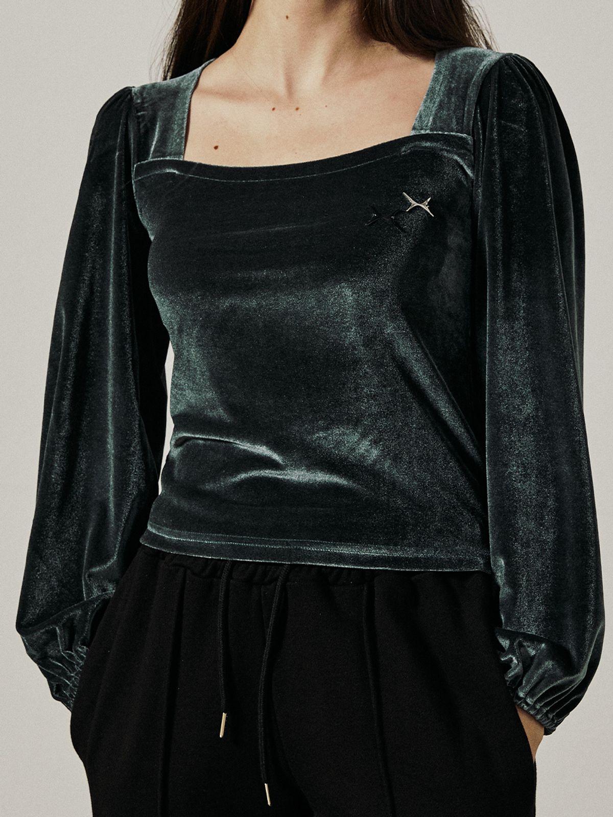 키티포터리(KITTY POTTERY) VELVET SQUARE-NECK LONG SLEEVE [GREEN]