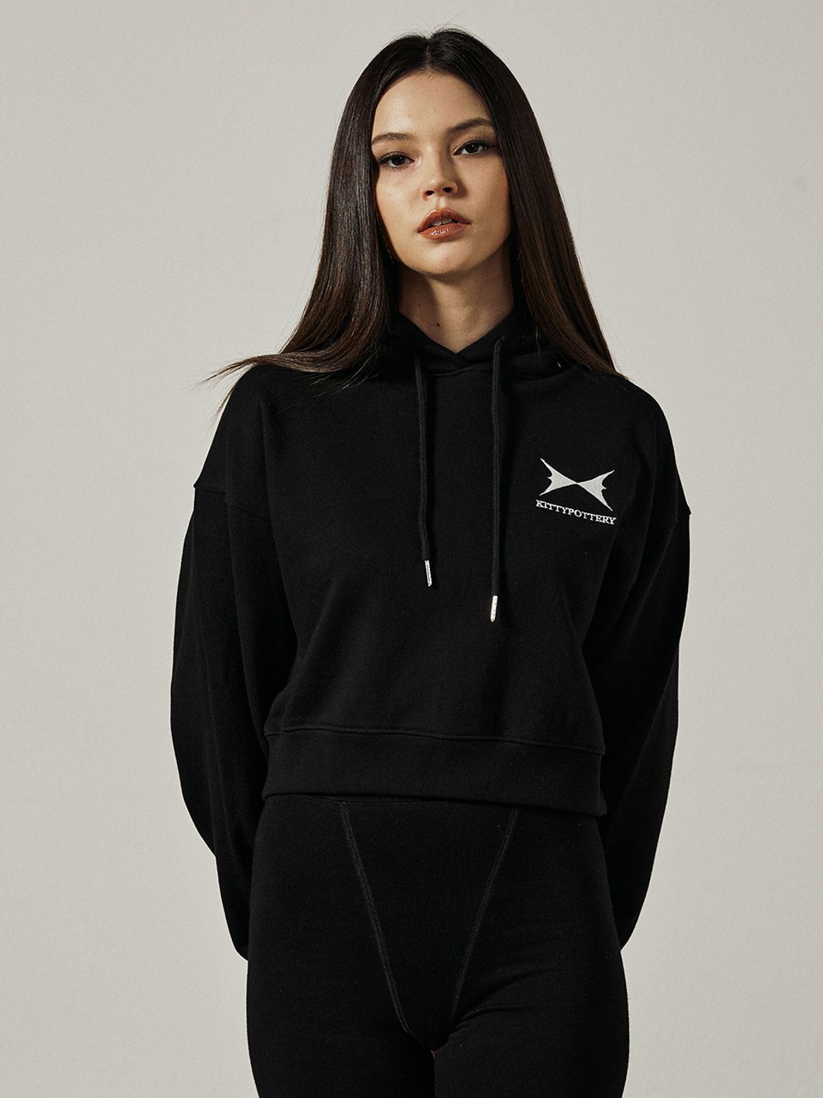 키티포터리(KITTY POTTERY) SYMBOL LOGO HOODIE [BLACK]