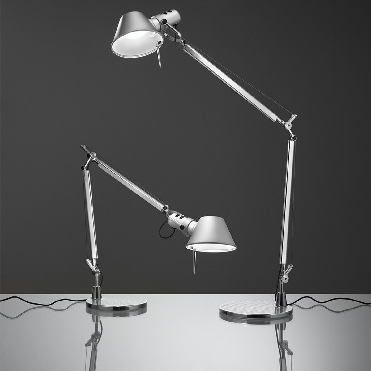 아르테미데(ARTEMIDE) 톨로메오 테이블램프