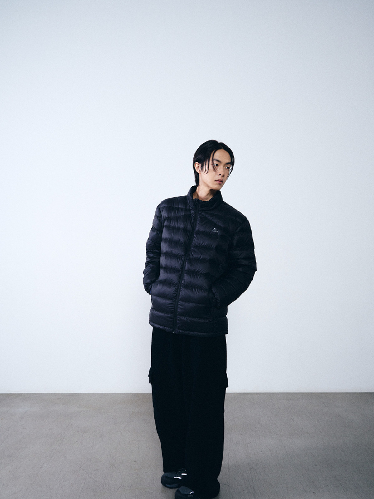 험토(HUMTTO) 남성 덕다운 경량 패딩 파울러(Black)