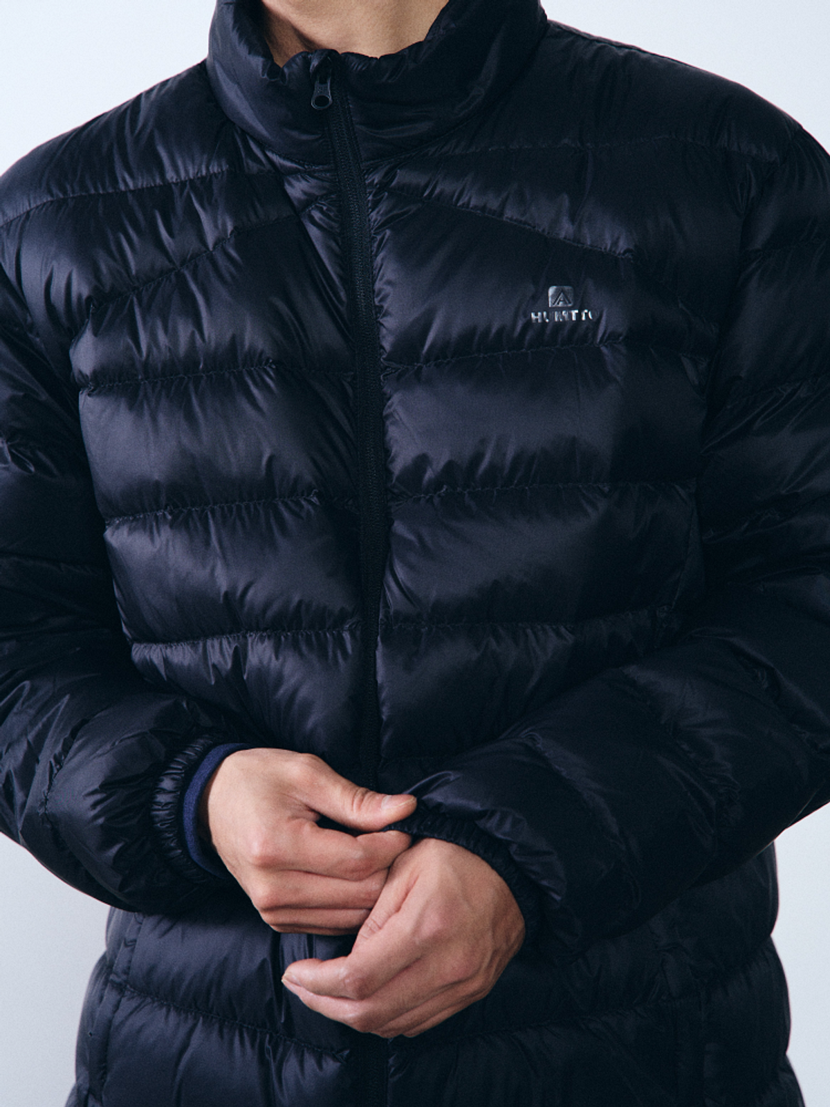 험토(HUMTTO) 남성 덕다운 경량 패딩 파울러(Black)