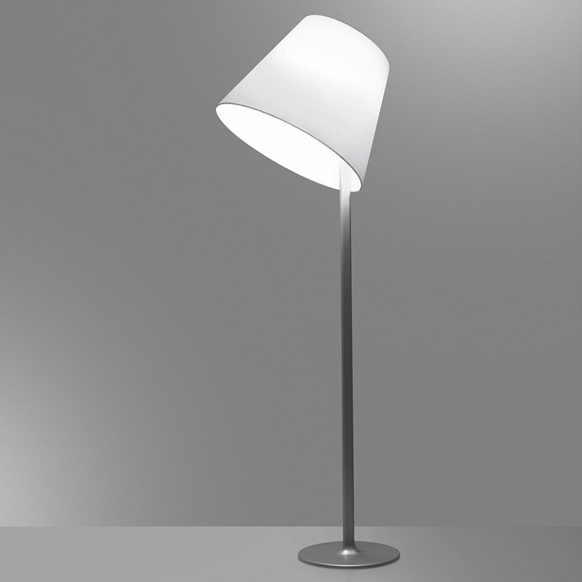 아르테미데(ARTEMIDE) 멜람포 플로어 램프