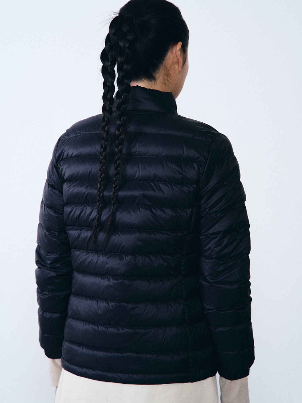 험토(HUMTTO) 여성 덕다운 경량 패딩 파울러(Black)