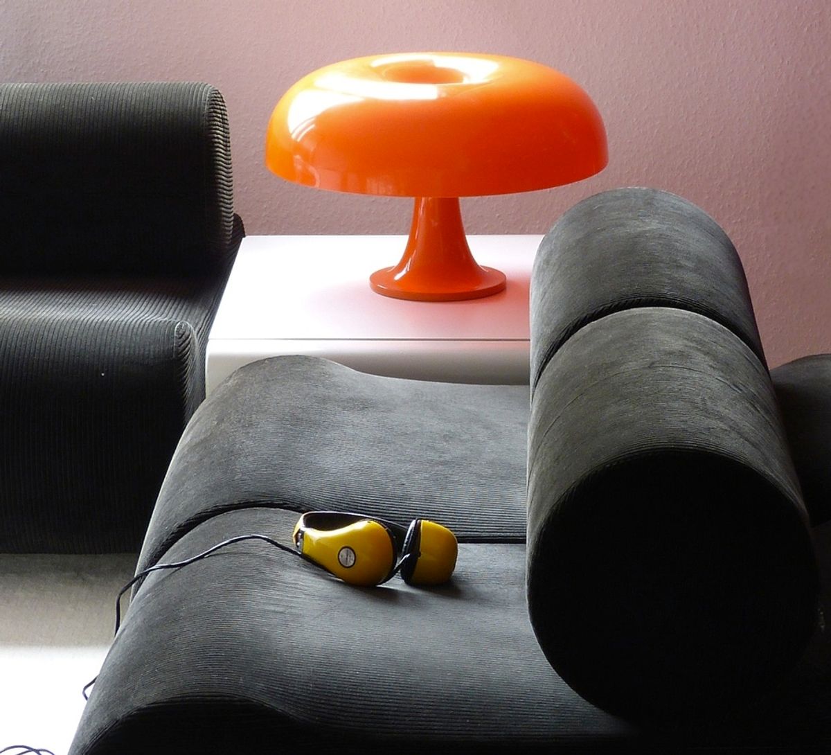 아르테미데(ARTEMIDE) 네소 테이블 램프