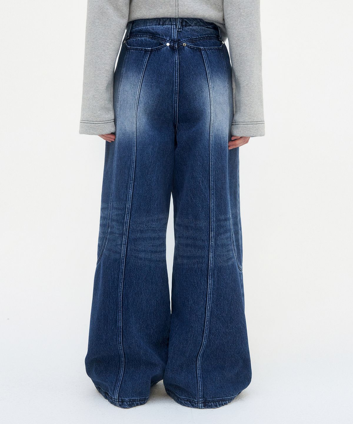 트리밍버드(TREEMINGBIRD) Curved Pocket Cut Denim Pants [ Blue ]