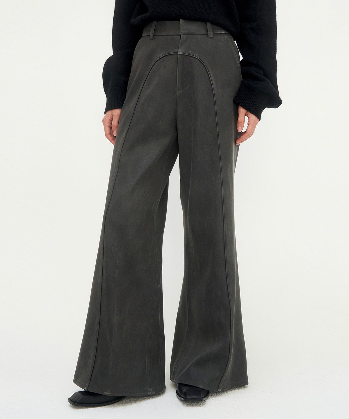 트리밍버드(TREEMINGBIRD) Suede Piping Classic Set-up Pants [ Charcoal ]