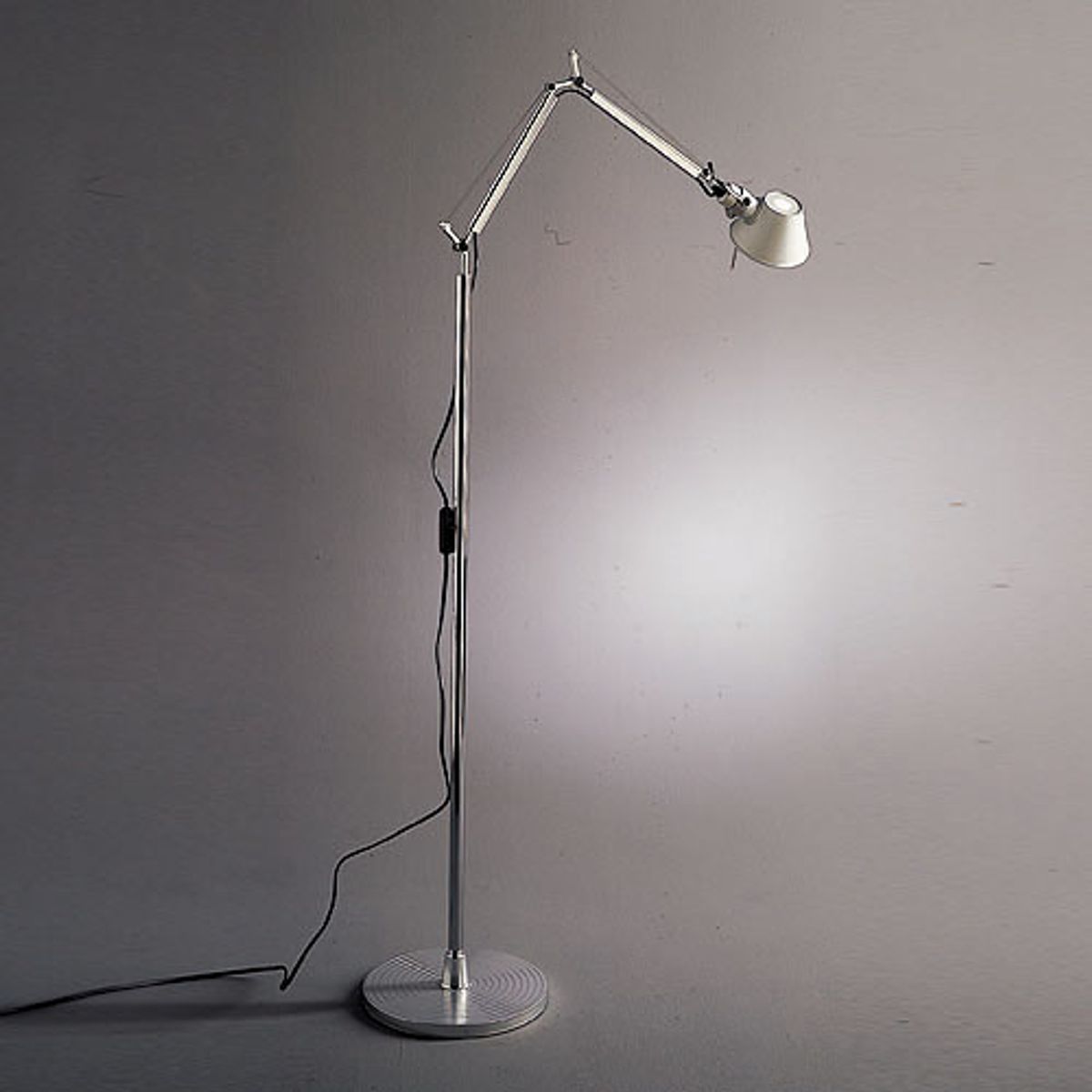 아르테미데(ARTEMIDE) 톨로메오 플로어 램프