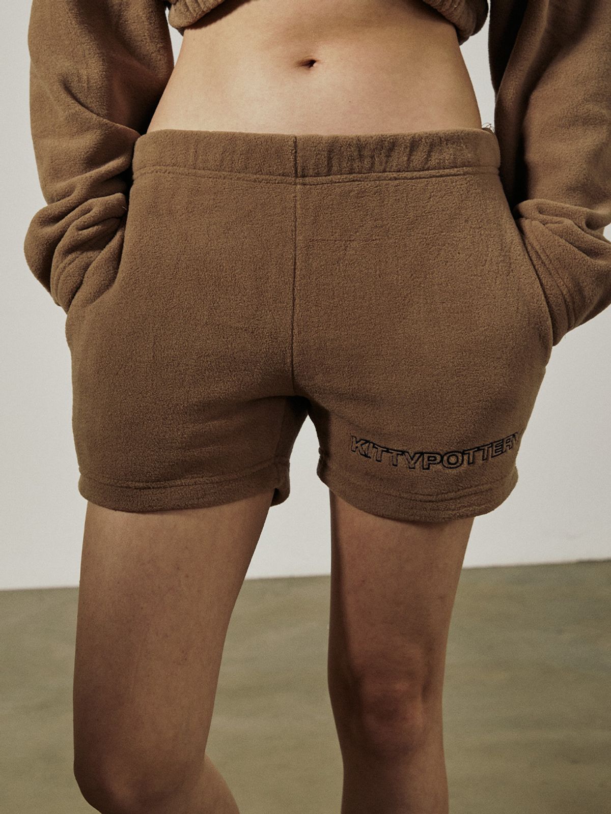 키티포터리(KITTY POTTERY) BOA SHORT PANTS [BROWN]