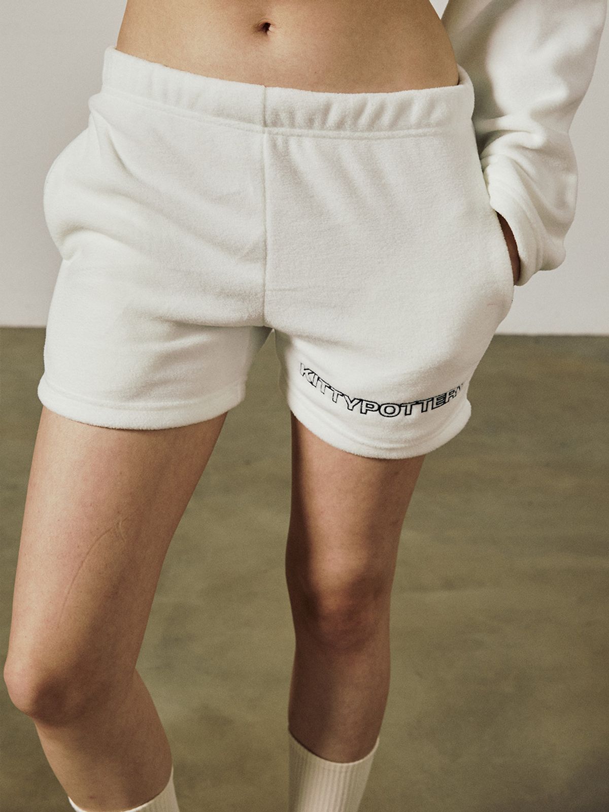 키티포터리(KITTY POTTERY) BOA SHORT PANTS [IVORY]
