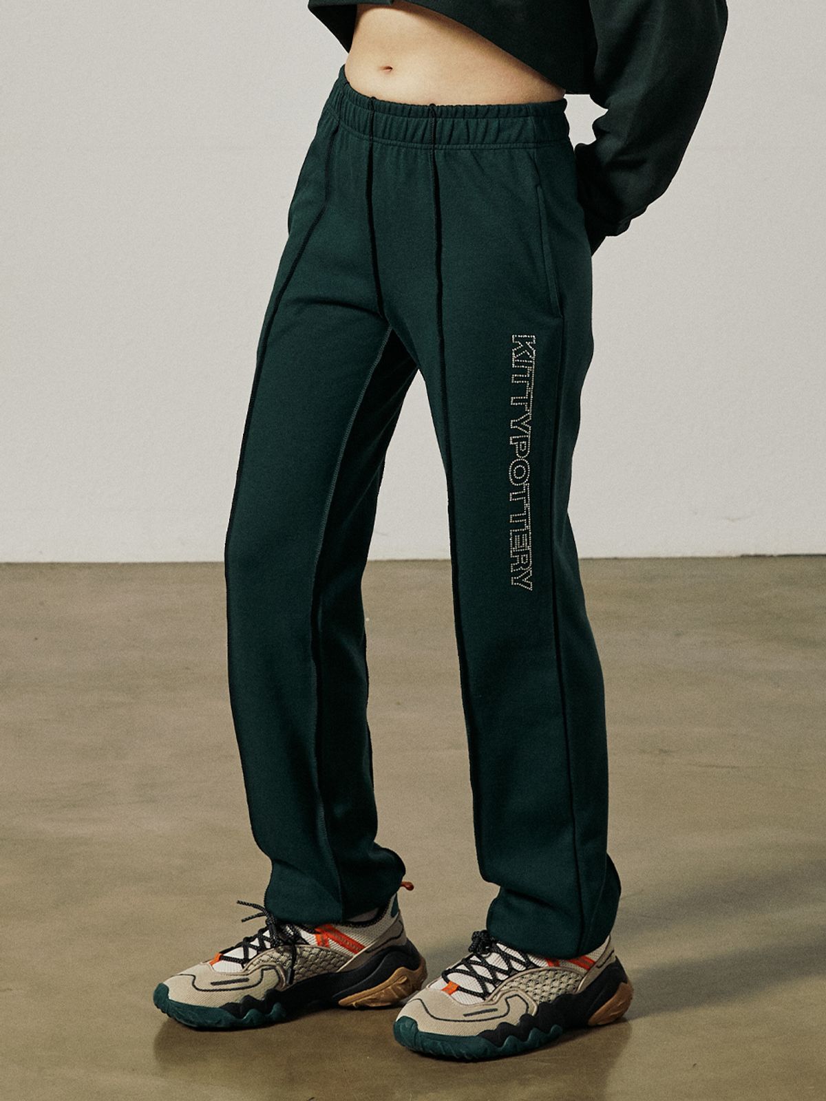 키티포터리(KITTY POTTERY) STITCH JOGGER PANTS [GREEN]