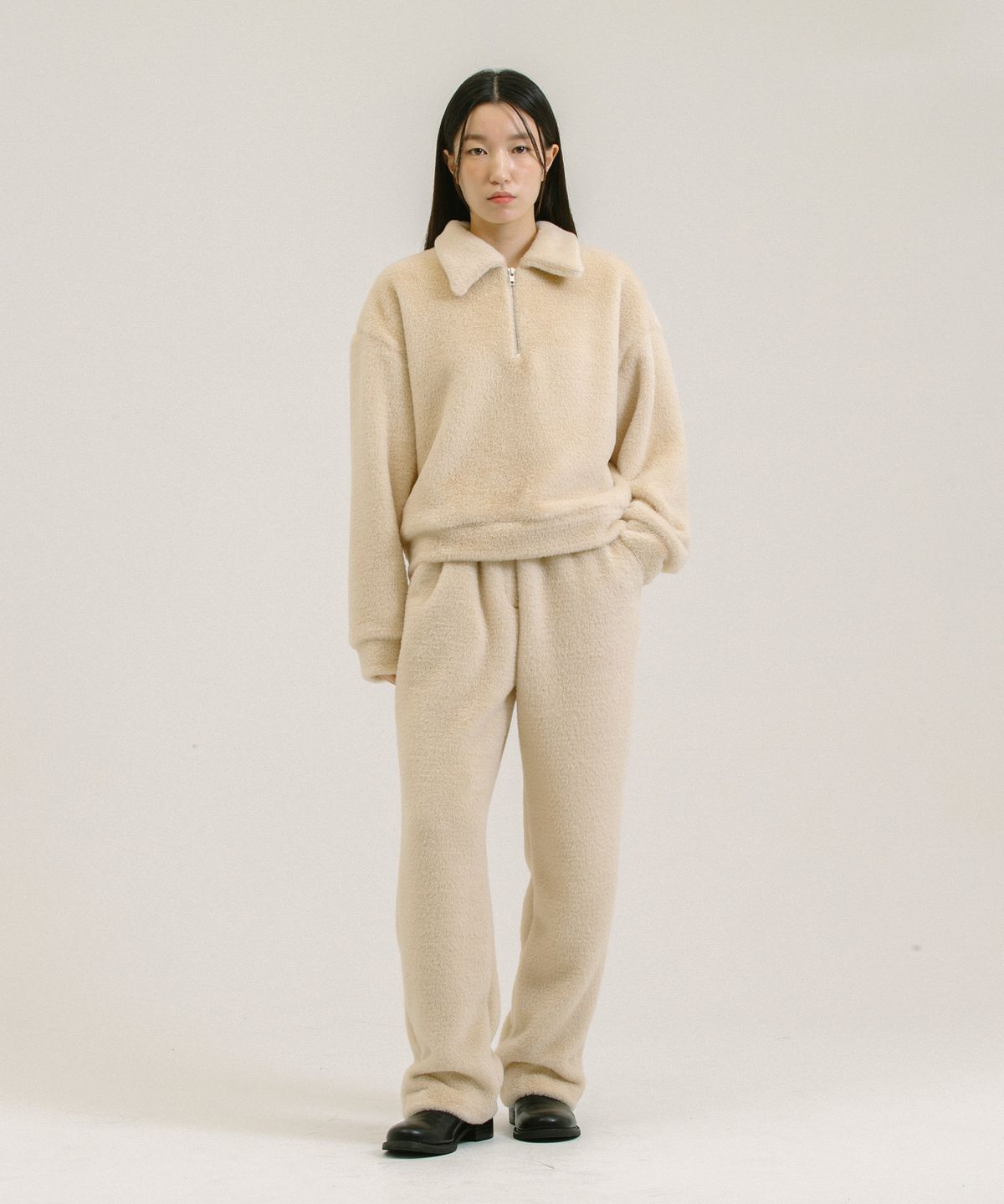 네벨에브리웨어(NEBELEVERYWEAR) Fur Half Zip up_Ivory