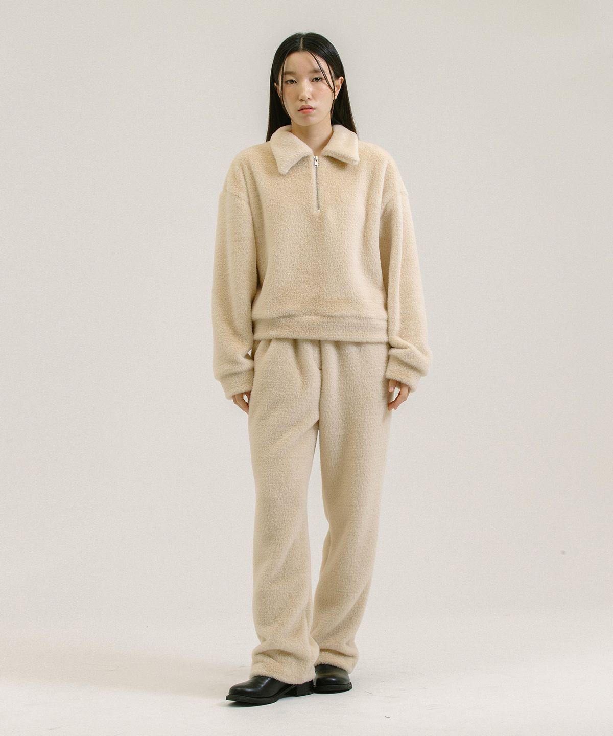 네벨에브리웨어(NEBELEVERYWEAR) Fur Half Zip up_Ivory