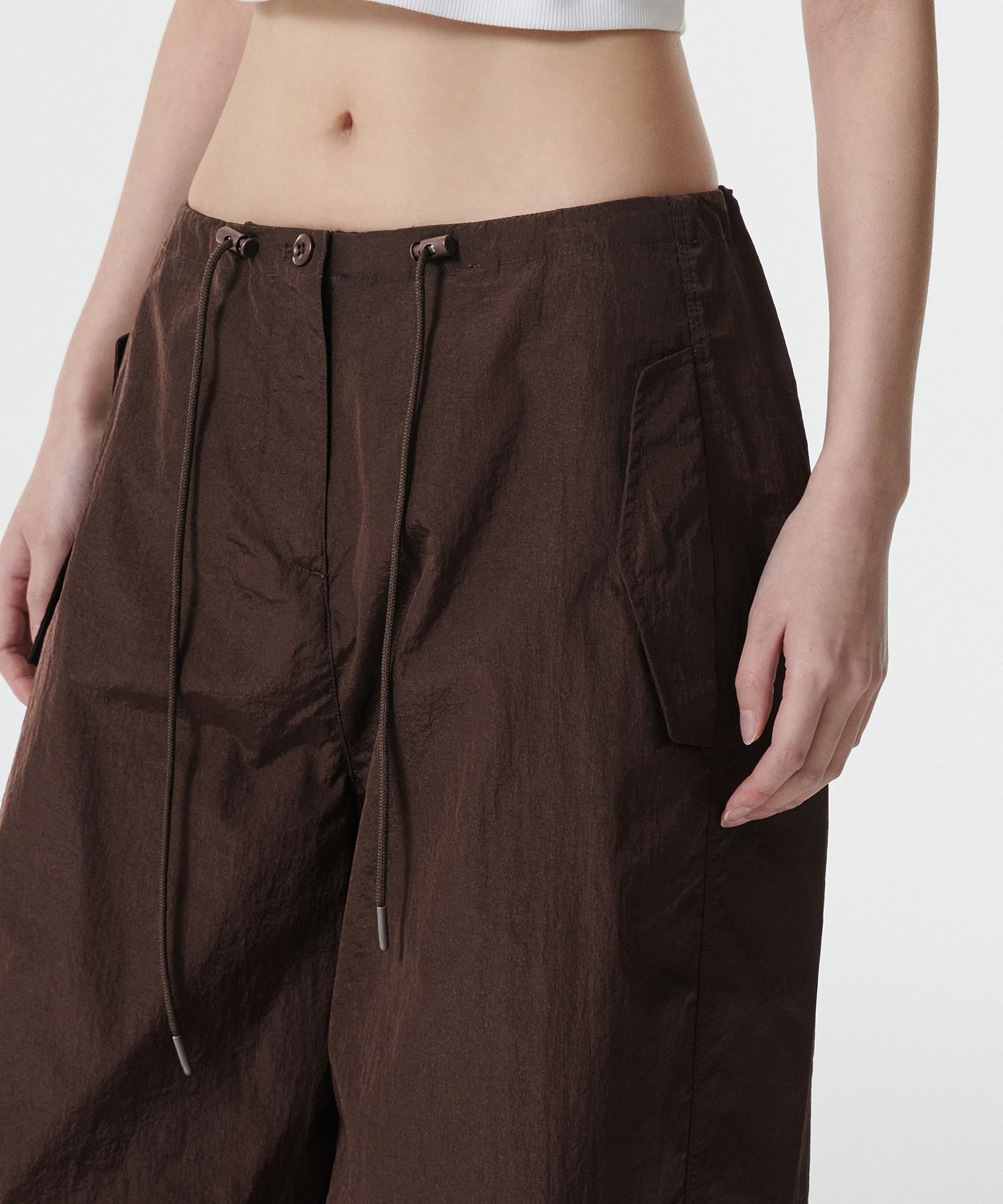 ●MUSINSA STANDARD● BRIGHT NYLON PARACHUTE PANTS MUSINSA | MUSINSA STANDARD WOMAN Women's Bright Nylon