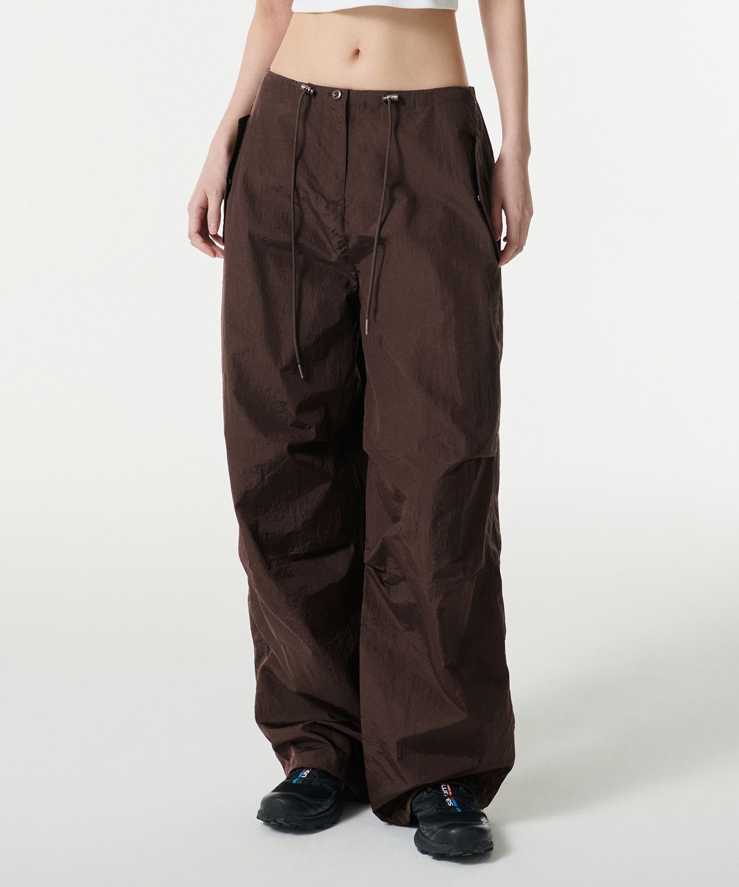 ●MUSINSA STANDARD● BRIGHT NYLON PARACHUTE PANTS MUSINSA | MUSINSA STANDARD WOMAN Women's Bright Nylon