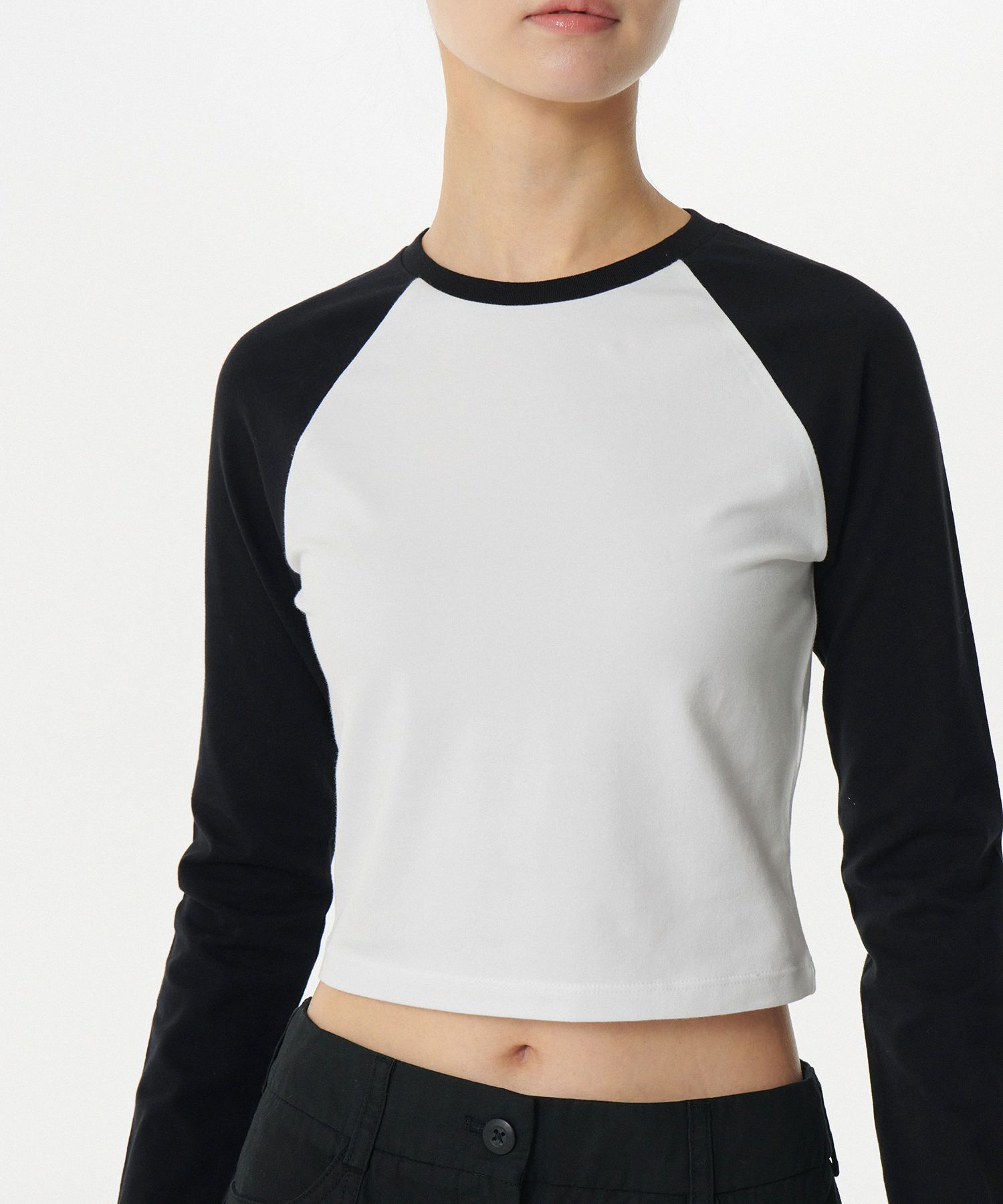 トップス musinsaLARTIENT L6 CUTOUT RAGLAN TOP MUSINSA | MUSINSA STANDARD WOMAN Women's Slim Crop Raglan