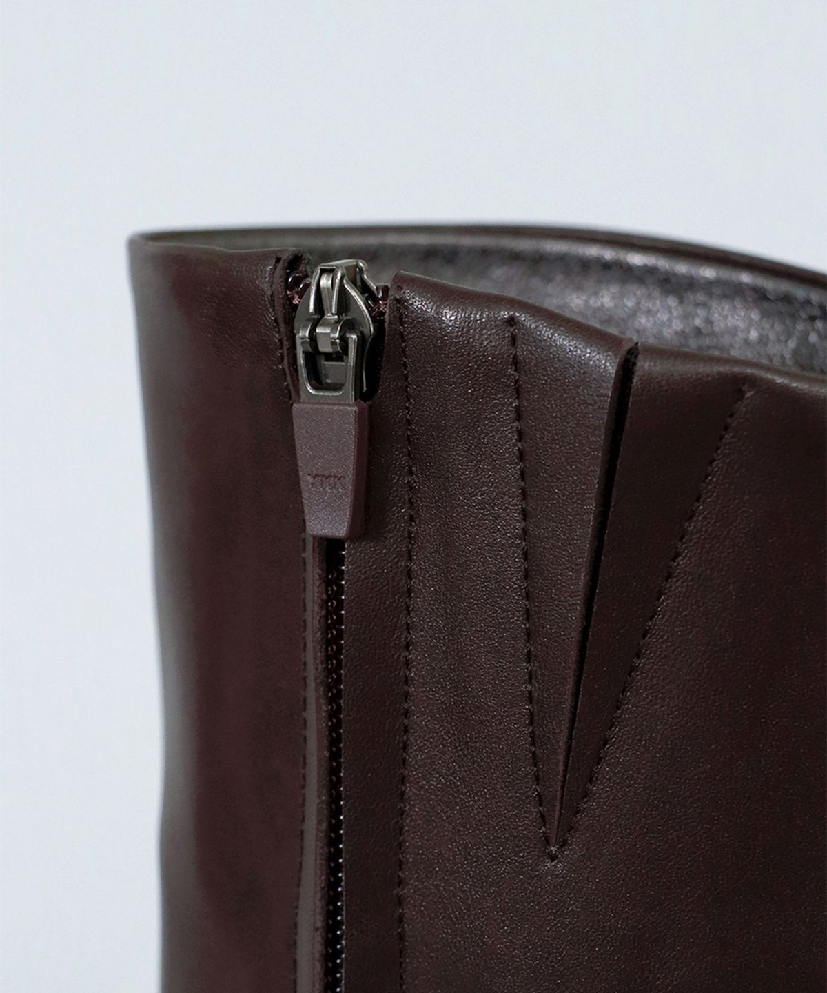 흰(HEENN) Chunky Sole Mid Calf Boots . Brown