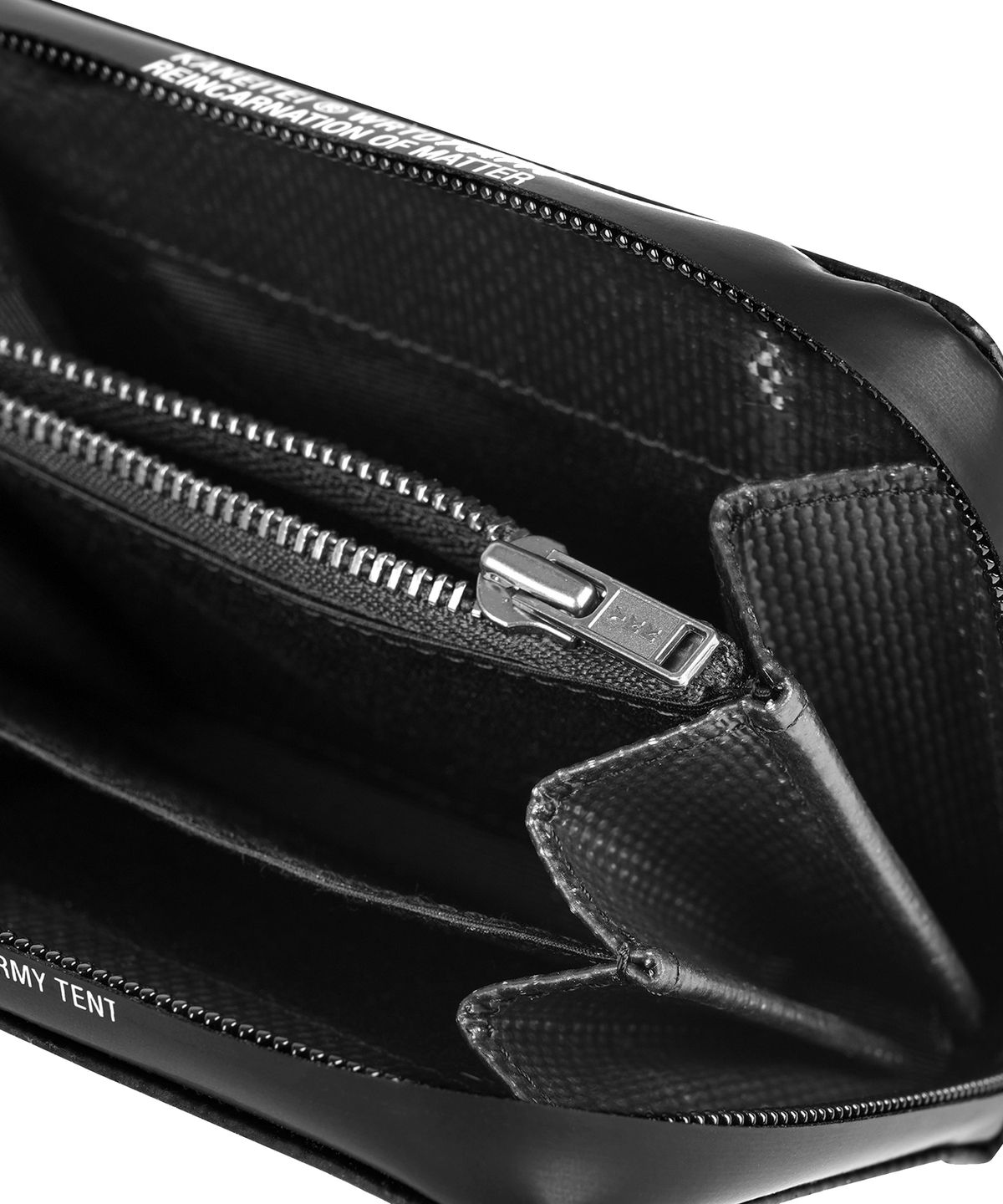 카네이테이(KANEITEI) BERLIN LETTERING ZIP WALLET L (BLACK) / UPCYCLED