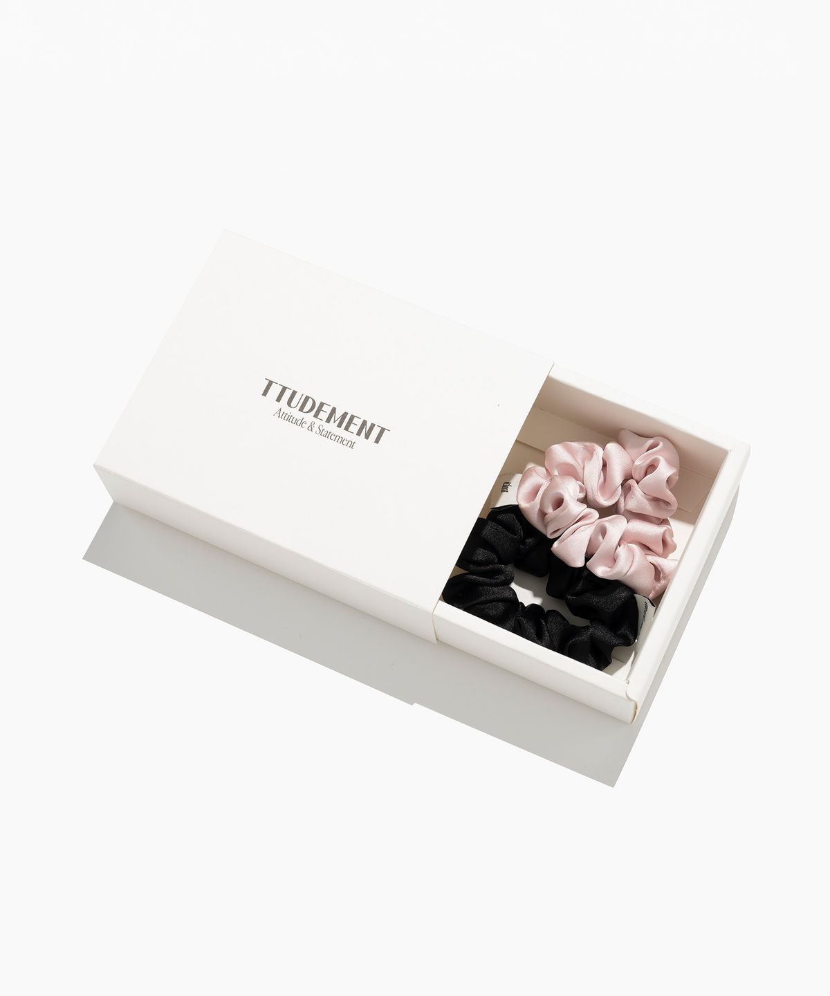 튜드먼트(TTUDEMENT) SATIN SCRUNCHIE SET BLACK/PINK