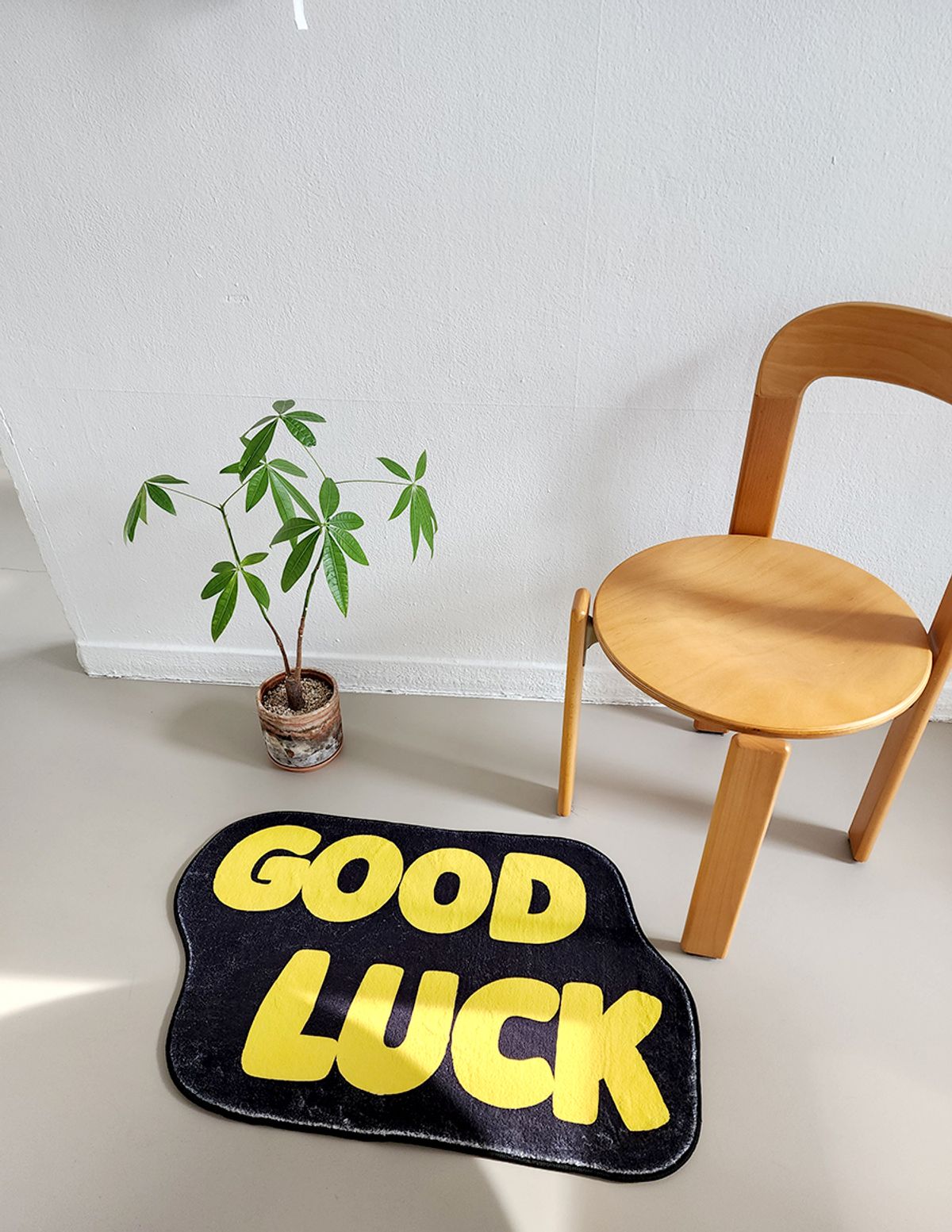 블랑쉬하우스(BLANCHE HOUSE) 블랙 Good luck 소프트 로맨틱 미니 러그 50x80