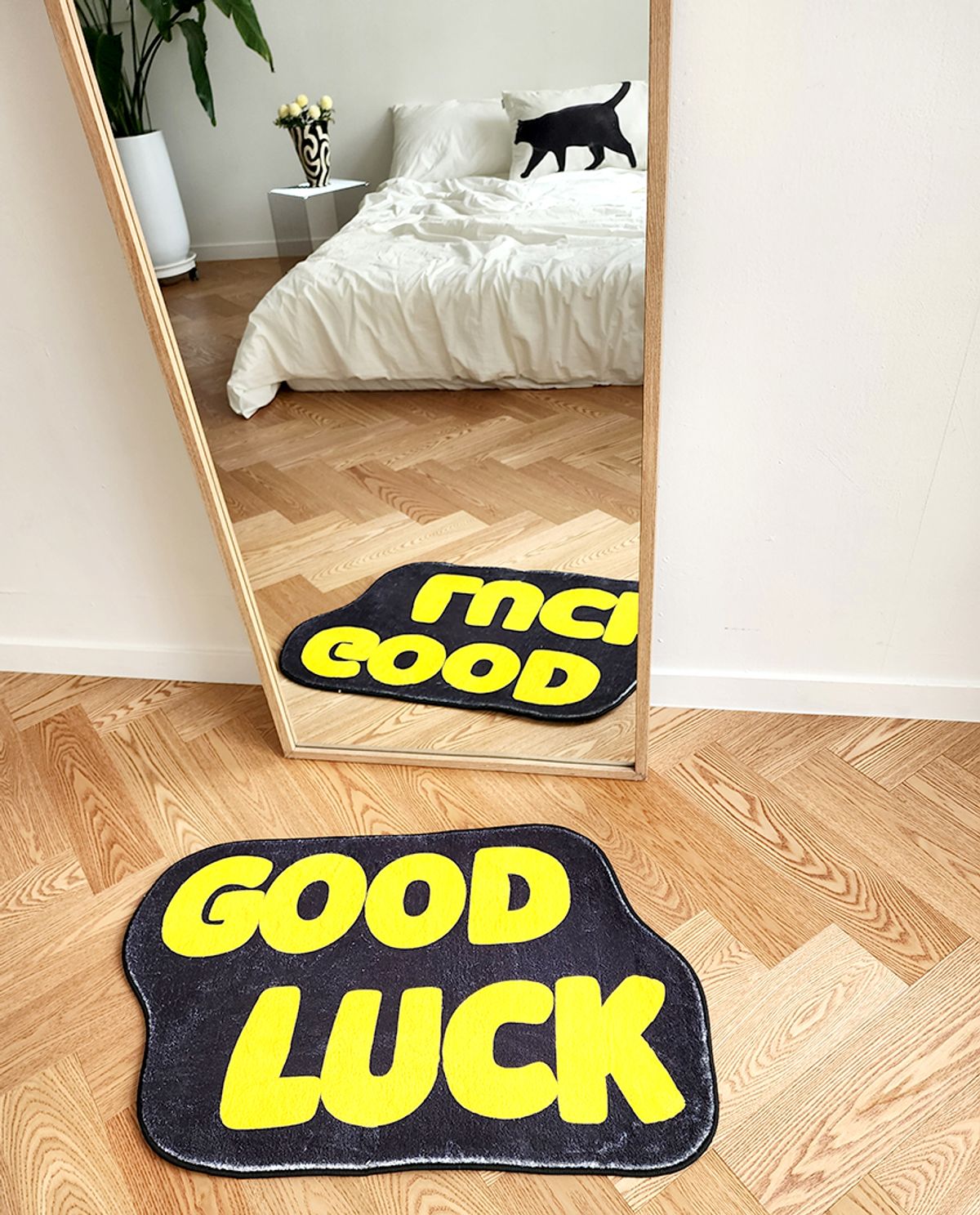 블랑쉬하우스(BLANCHE HOUSE) 블랙 Good luck 소프트 로맨틱 미니 러그 50x80