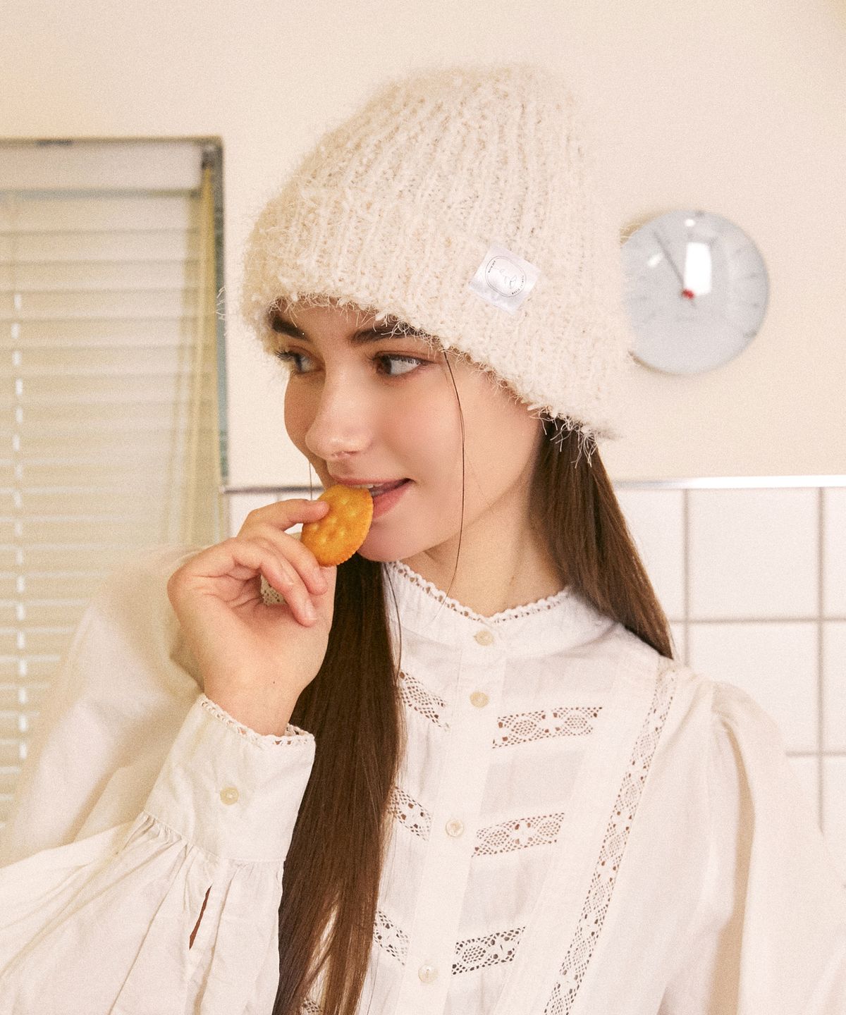 엘케블룸(ELKE BLOEM) LUMPY IVORY BEANIE