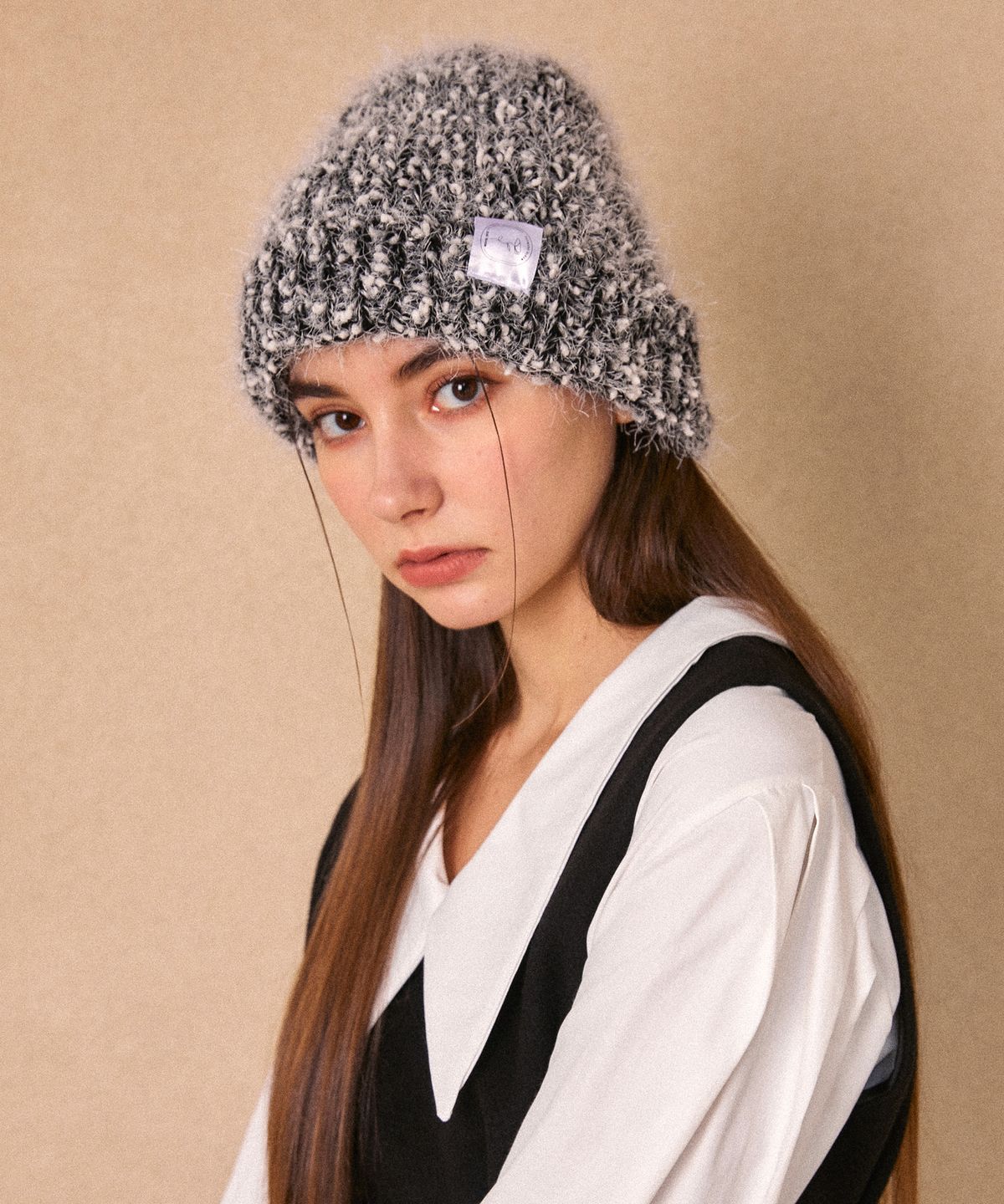 엘케블룸(ELKE BLOEM) LUMPY BLACK BEANIE