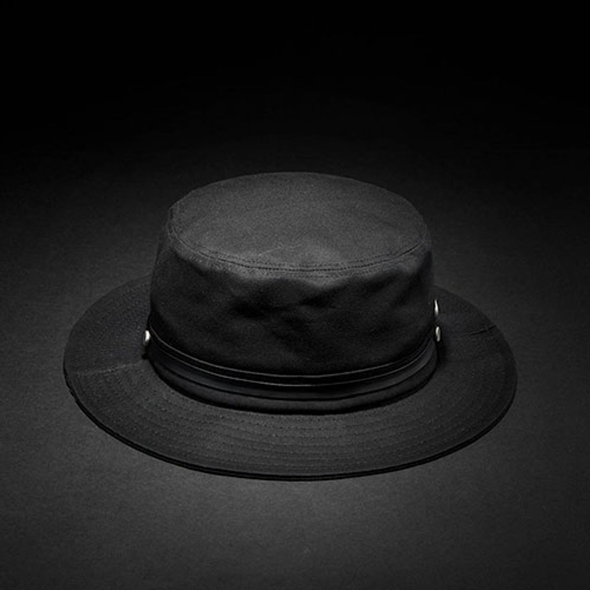 빈스모크(VINSMOKE) Western Bucket hat [BLACK]