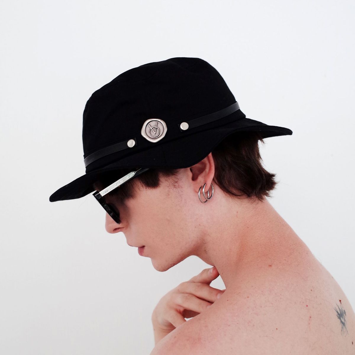 빈스모크(VINSMOKE) Western Bucket hat [BLACK]