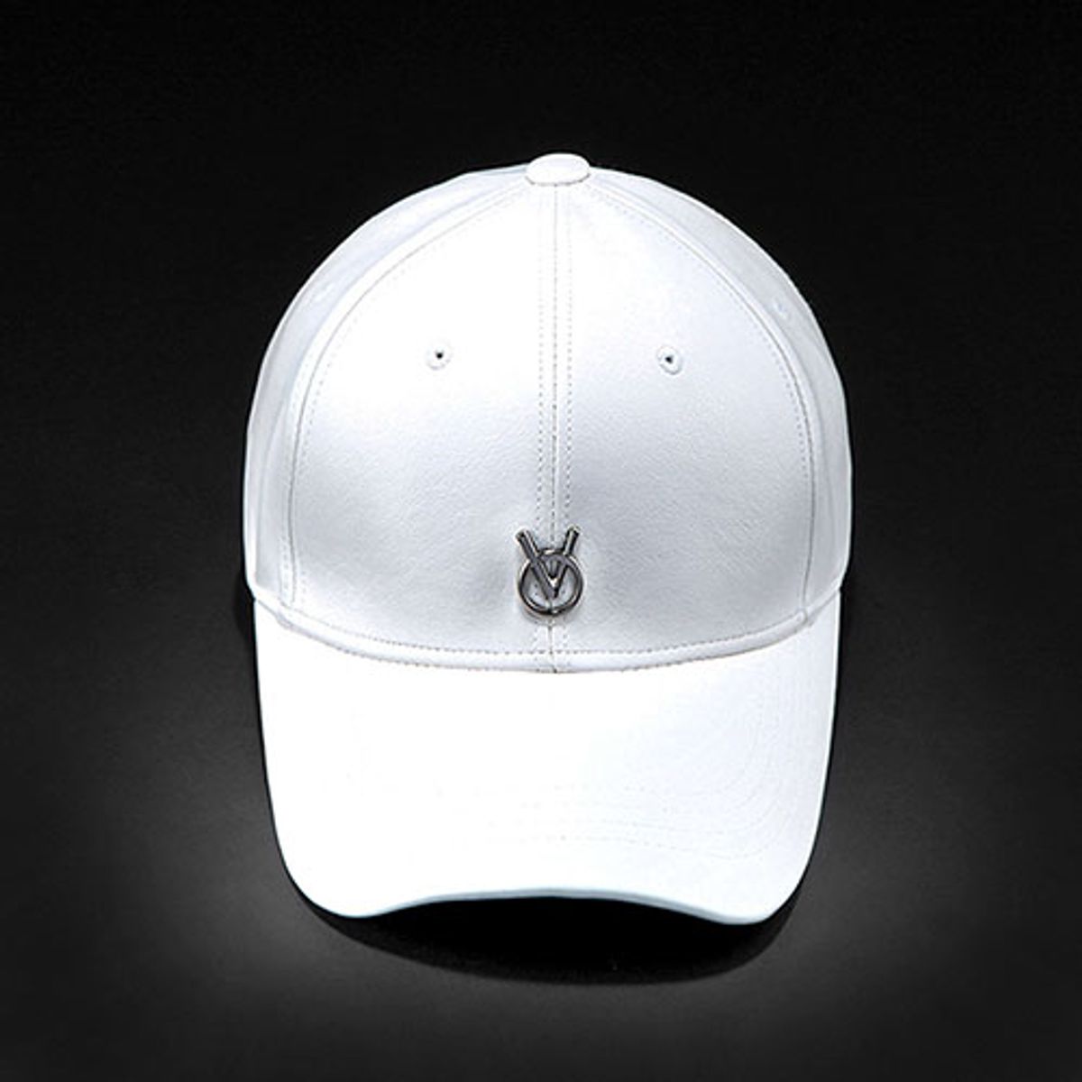 빈스모크(VINSMOKE) Silver Logo Leather [WHITE] 볼캡 [HARD FIT]