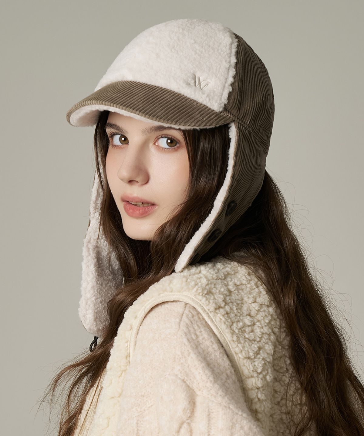 화이트샌즈(WHITE SANDS) 코듀로이 후리스 배색 이어머프 캡 뉴할렌 (6 colors)